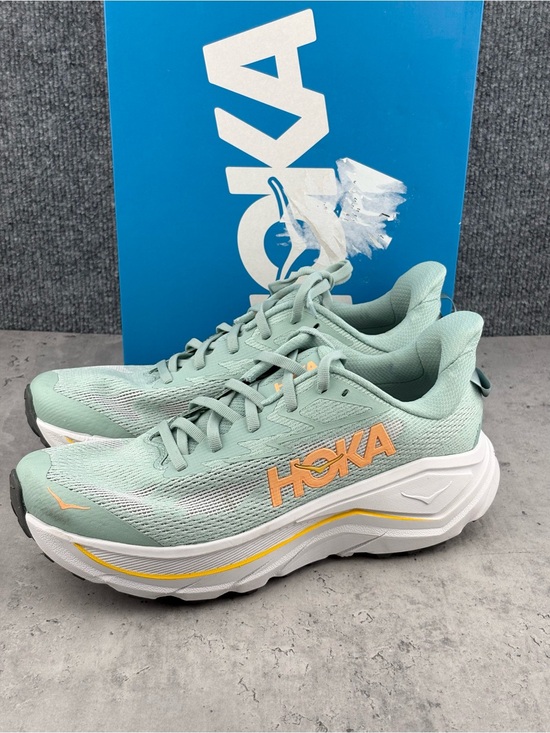 Hoka One One Shoes - Hoka Challenger 8 Women's Size 10B Green White Athletic Running Shoes (1168717)